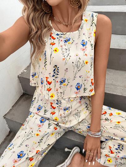 SHEIN LUNE طقم متناسق للنساء للعطلات: توب كشكش بلا أكمام وبنطلون قصير واسع للاستخدام اليومي