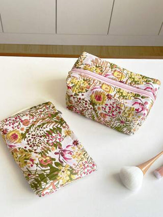 حقيبة مكياج، حقيبة مستحضرات تجميل محمولة للنساء، محفظة لتخزين الأحمر شفاه والمستحضرات، حقيبة تخزين طقم السفر، حقيبة للفوط الصحية، حقيبة سفر للنساء، حقيبة حمام السفر