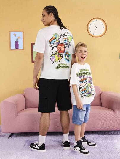 Dexter's Laboratory X SHEIN تي شيرت صيفي كاجوال بأكمام قصيرة مع رسوم كرتونية مناسب للفتيان المراهقين