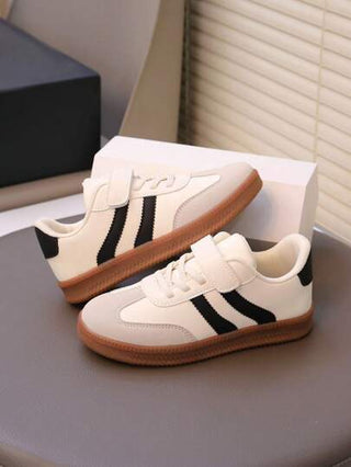 أحذية رياضية جديدة وعصرية للرجال والنساء والأطفال، أحذية متعددة الاستخدامات وملائمة مختلف الأزياء