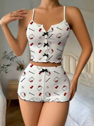 Sanrio مجموعتان من بيجامات هلو كيتي المطبوعة لصيف النساء، مكونة من شورت وأعلى، وملابس استرخاء لصيف النساء، والملابس الصيفية وملابس التخييم بالشكل المطبوع بهلو كيتي وتشمل البنطلون والأعلى في مجموعتين