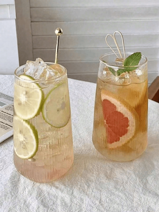 1 طقم أكواب من الزجاج الشفاف مع تقوس عمودي، خيار أنيق لتمتع بالقهوة المثلجة والعصائر والكوكتيلات، بتصميم عصري بسيط مخطط، أكواب مياه مثالية لمشروبات يومية وتجمعات غير رسمية