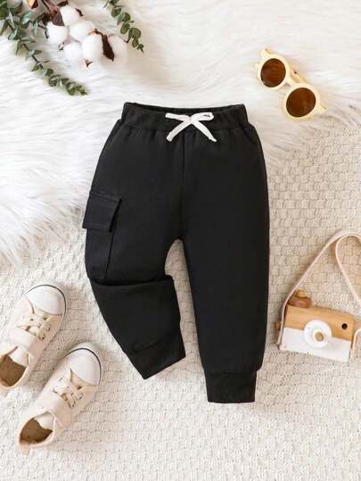 بنطلون صبي رياضي وكاجوال بسيط مع جيوب بنمط الشحن