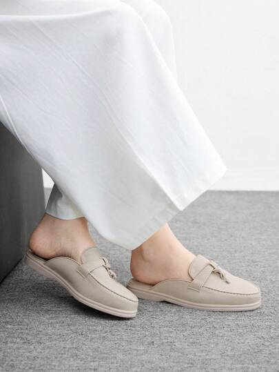 CUCCOO BIZCHIC مصممة من الانزلاق, حذاء لوفر مسطح براس دائري, بتصميم انزلاقي بسيط ومريح من الجلد الصناعي, لون رمادي فاتح, للاستعمال اليومي في المنزل