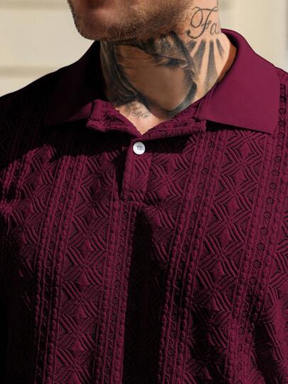 Manfinity CasualCool قميص بولو كاجوال برقبة واكمام قصيرة من قماش ذو ملمس نسيجي للرجال لون سادة