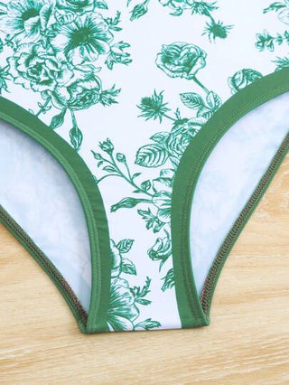 مجموعة من قطعتين من الزي السباحة البورسلاني المطبوع بنقش الفتيات الجميل مع تنورة طويلة من الشيفون (رسم مسبق)