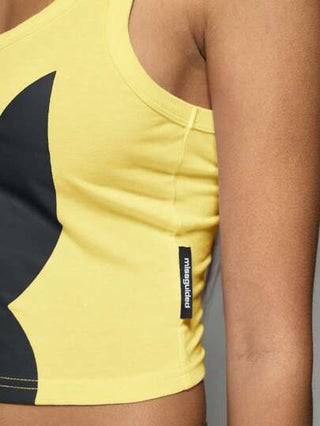 Missguided x Playboy MISSGUIDED بلايز فوقي أرياضي بطبعة شعار الأرنب المرح، بظهر سباق، للتدريب الرياضي، صيفي بلا أكمام، مقصر، عصري، للمهرجانات، لملابس الشارع