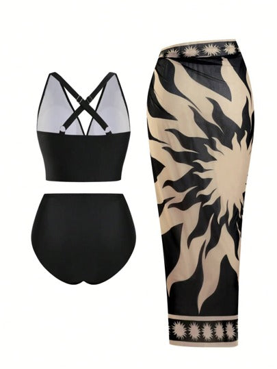 Swim Oasis مجموعة 3 قطع للمرأة البدناء: توب أسود بياقة عميقة على شكل حرف V، بنطلون خصر عالي، وتنورة مطبوع عليها شمس من الشبكة، مناسبة للشاطئ والعطلات الصيفية