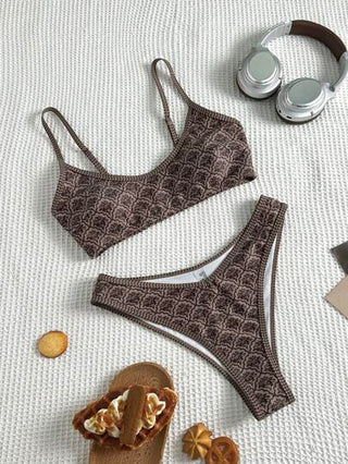 طقم تانكيني حريمي Swim Mod طقم بيكيني نسائي مكون من ملابس علوية بحمالات رفيعة بطبعة عشوائية وسروال سباحة بخصر مرتفع قطعتين