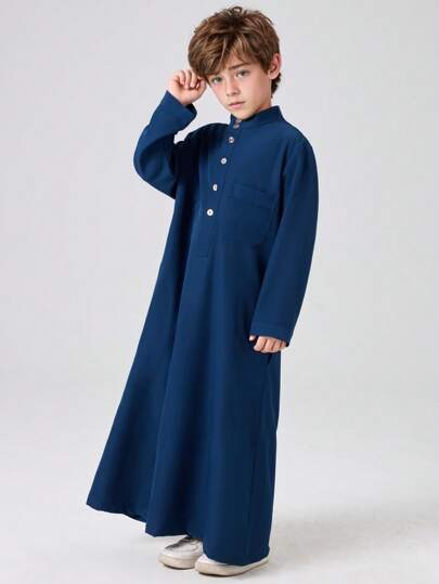 قميص طويل بقصة مريحة من لون واحد بأزرار للفتيان المراهقين