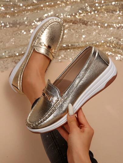 حذاء كاجوال مسطح للسفر، من المعدن والخرز المطرز، يدوي الصناعة، بلون ذهبي
