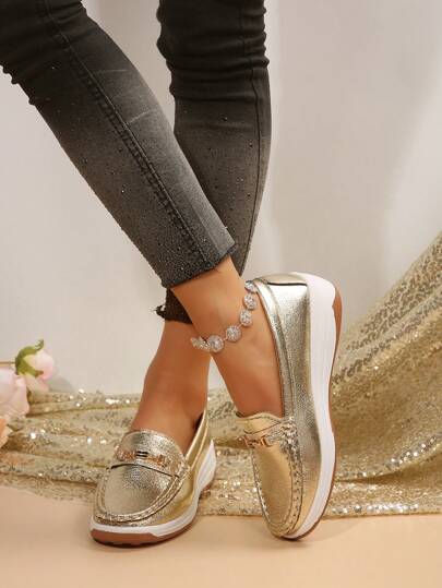 حذاء كاجوال مسطح للسفر، من المعدن والخرز المطرز، يدوي الصناعة، بلون ذهبي