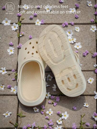 نعال حمام حديثة خفيفة تنفس وناعمة مريحة من مادة EVA مزودة بقاع مانع للإنزلاق مناسبة للاستخدام الداخلي. صندل مقطع ديكوري متعدد الأشكال الكرتونية المناسب للجنسين