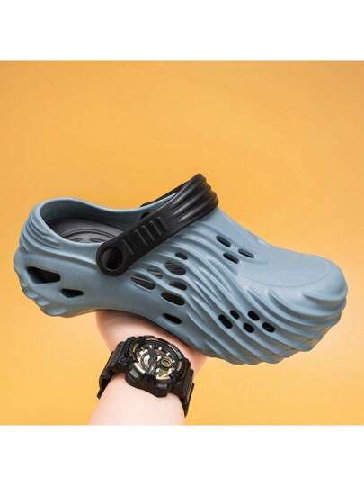 صنادل تنفس خفيفة الوزن للرجال، مفرغة، من الإيفا الناعمة غير زلقة للاستخدام الخارجي والشاطئ، وأكثر تنوعاً