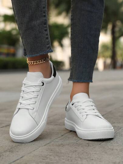 أحذية رياضية غير رسمية للرجال، أحذية التزلج على لوح, أحذية رياضية غير انزلاقية , أحذية التزلج الطلابية, أحذية بيضاء صغيرة تناسب جميع المواسم