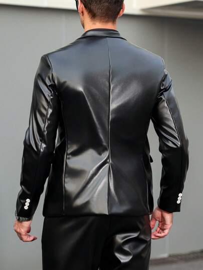 Manfinity AFTRDRK جاكيت بدلة رجالية ذات لون أحادي من جلد البولي يوريثان مع ياقة على شكل صدر البدلة، أكمام طويلة، موضة