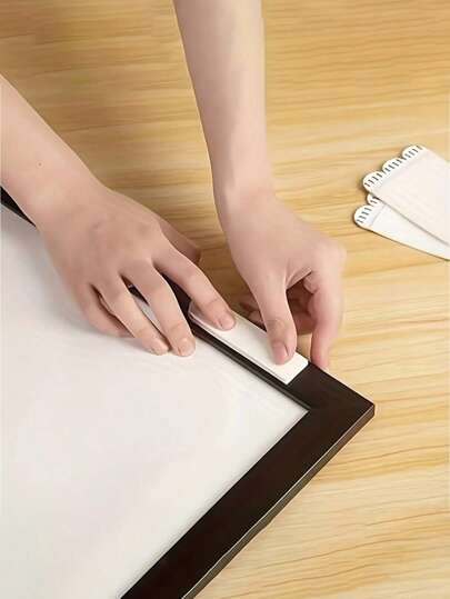 أثاث مكتبي 24 قطعة من أشرطة تعليق الصور بدون ثقوب - خطافات جدارية مزدوجة الجانب قابلة للإزالة للإطارات واللوحات الفنية، ملصقات تركيب لاصقة مقاومة للماء