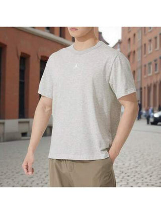 Nike ملابس علوية رياضي آثلتيك مُصنع من جوردن ذا عُنوان AS M J DF SPRT SS TOP للرجال، بأكمام قصيرة، ملابس علوية جاف سريع FN5830-050