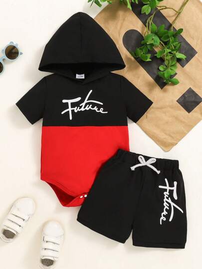مجموعة رضيع صبي صيفية ببذلة قصيرة الأكمام مبطنة بقبعة ومطبوعة بأحرف