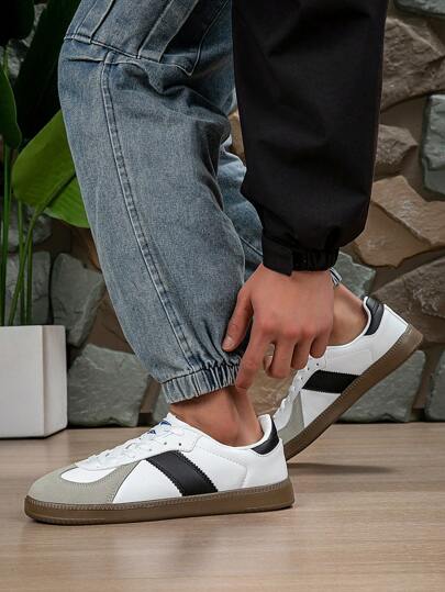 أحذية رياضية كاجوال بملمس ناعم وسهلة الإغلاق من خلال الرباط وذات أصابع مستديرة للرجال بطراز عتيق