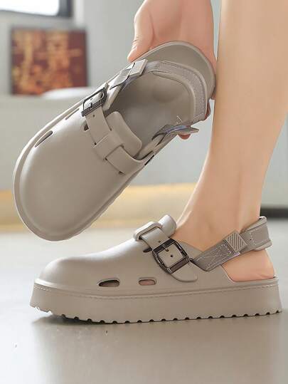 صنادل صيفية رجالية مريحة بنعل ناعم مطاطي مرن, مغلقة الأصابع ذات نعل سميك مانع للانزلاق، تصميم عصري وقابل للتنفس، مناسبة للشاطئ موديل وصول جديد 2025