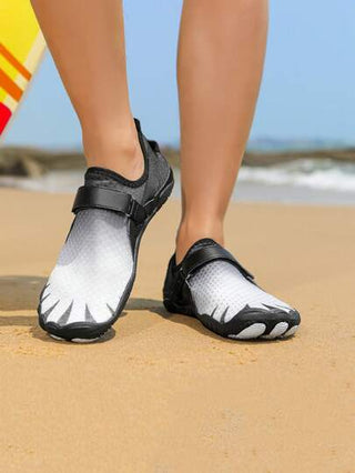 أحذية مائية للمراهقين والشباب، أحذية سباحة للرجال، أحذية غوص للبنات، ذات نعل مطاطي مانع للانزلاق ومصنوعة من قماش شبكي تنفسي، أحذية للبنات للشاطئ، سريعة الجفاف للسباحة وتنقيب الشواطئ والركض وحبل الوثب والتمارين الرياضية