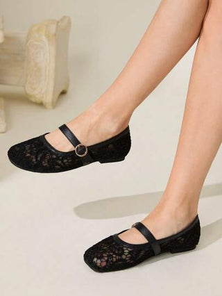 CUCCOO CHICEST أحذية نسائية عصرية أنيقة ذات كعب منخفض وأصابع قدم دائرية، مصنوعة من قماش دانتيل أسود شبكي، تصميم بسيط أنيق مع إبزيم أسود