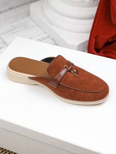 أحذية لوفر مسطحة للسيدات ، فتحة أمامية منخفضة موديل جديد صيف 2025 بطرف مستدير بدون رباط للإرتداء اليومي ، قاعدة ناعمة ، أسلوب بريطاني ، مقاسات كبيرة 41-43