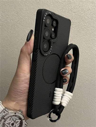 حافظة هاتف ناعمة بشرائط ألياف كربونية مع سلسلة لانيارد نايلون متوافقة مع سلسلة هواتف جالكسي إس 25, إس 24 إلترا بلس, إس 23 إلترا, إس 22 إلترا, حماية فاخرة مغناطيسية مع شحن لاسلكي ومقاومة للصدمات، أغلفة جودة