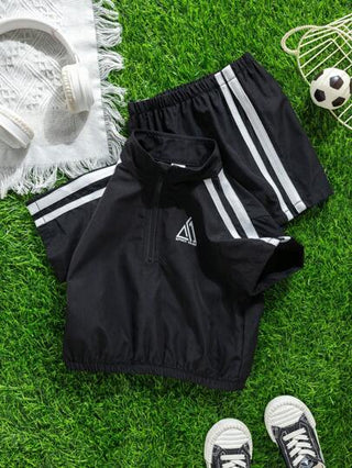 SHEIN مجموعة مكونة من 2 قطعة، ملابس علوية أطفال ولادي/بنات كاجوال فضفاضة ذات فتحة عنق طاقية وشورت خصر مطاطي، مناسبة للارتداء في الربيع والصيف، للداخل والخارج