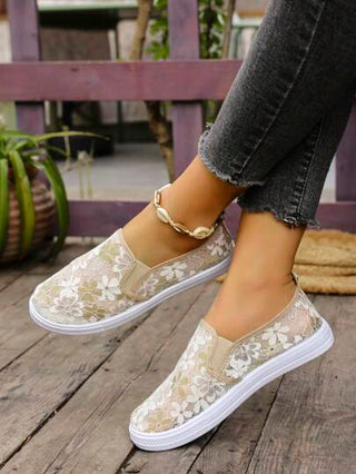 أحذية نسائية خارجية رياضية جديدة ، قماش مطبوع بزهور للخارج ، مطرزة ، سهلة الارتداء ، شبكية للتهوية والراحة ، مناسبة للخارج ، الربيع والصيف