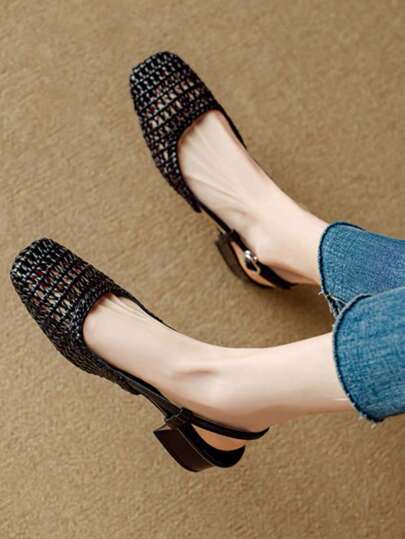 صنادل نسائية بتصميم مربع فرنسي مفتوحة الأصابع، مصنوعة من نسيج مضفر مع كعب سميك، جلد عتيق عالي الجودة، جديدة لصيف 2025