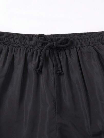 SHEIN 1 مجموعة ملابس رياضية كاجوال للأولاد المراهقين باللون الأسود بنمطين، مقاس وسط أوروبي وأمريكي، مناسبة لملابس الأطفال وملابس الأولاد الصغار للعودة للمدرسة، مناسبة للاستخدام اليومي، للمدرسة، للسفر، للرياضة، للربيع والصيف