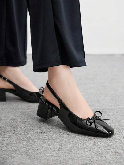 CUCCOO BIZCHIC أحذية نسائية كلاسيكية بنعل مسطح وحزام على الكعب باللون الأسود، موضة