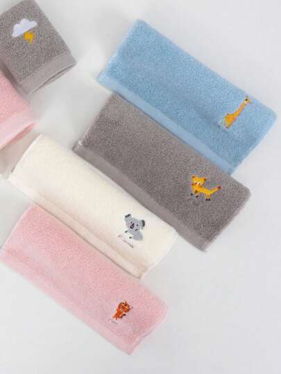 1/4 قطع من المناشف القطنية الصغيرة ، مستطيلة الشكل ، مطرزة بطباعة كرتونية لحيوانات الفهد والزرافة والكوالا ، ماصة وناعمة وسريعة الجفاف ، مناسبة للحمام والمطبخ والعطلات والسفر والمدرسة ، لكِلا الجنسين
