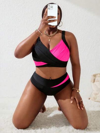 SHEIN Slayr CURVE بدلة سباحة من قطعتين ، ملابس سباحة للمرأة ذات حجم كبير، تفاصيل قصيرة باللون الأسود والوردي لقضاء عطلة الصيف على الشاطئ