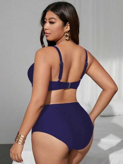 SHEIN Swim Curve طقم بذلة سباحة للمرأة ذات الحجم الكبير، قطعتين بخصر عالي وسلك داخلي مُبطن، بألوان سادة، مع أشرطة قابلة للتعديل ، أنيقة وعصرية وجذابة للاستخدام اليومي على الشاطئ