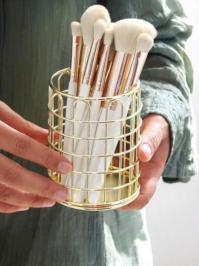 حامل أقلام معدني مجوف ومنظم مستحضرات التجميل - تخزين مكتبي متعدد الاستخدامات للأدوات المدرسية ومستحضرات التجميل والمستلزمات المكتبية - هدية ديكورية للعودة إلى المدرسة مع تصميم مزود بتهوية