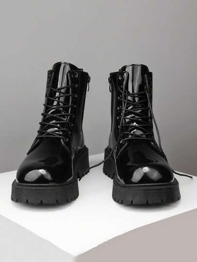 بوت جلدية فاخرة للرجال عصرية دافئة وكاجوال ذات رقبة عالية مبطنة بالأغشية الحرارية ذات لون أسود لامع موضة شتاء/خريف 2024