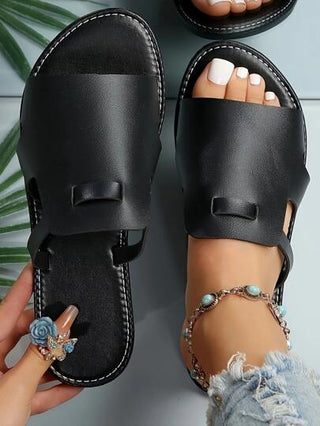 صنادل ذات بروز ستايل صيفي مبتكر مريحة للنساء مقاس كبير، برؤوس مستديرة مفرغة وتصميم كاجوال، لإطلالة عفوية في الشاطئ والعطلات