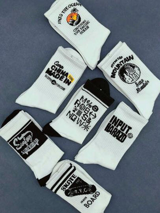 5 أزواج من الجوارب متوسطة الطول عشوائية التصميم بالأحرف والأرقام، جوارب بيضاء عصرية للرجال والنساء