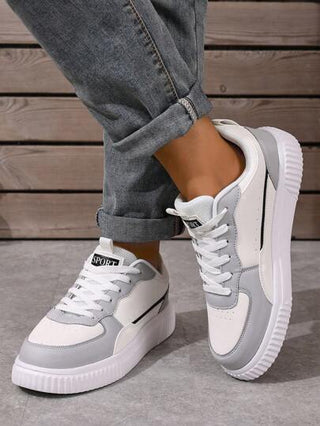 أحذية رياضية كاجوال للرجال والنساء بنمط خيطان، أحذية بيضاء عصرية، أحذية مريحة ذات كعب ناعم متعددة الاستخدامات لطلاب التزلج، مانعة للانزلاق ومقاومة للتآكل، المقاس من 36 إلى 45