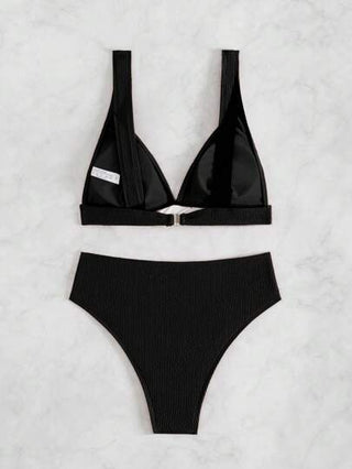 طقم تانكيني حريمي Swim Basics بدلة سباحة للسيدات من قطعتين، إحداهما سترة داخلية قماشية بلون واحد والأخرى هي بنطلون بيكيني منفصل