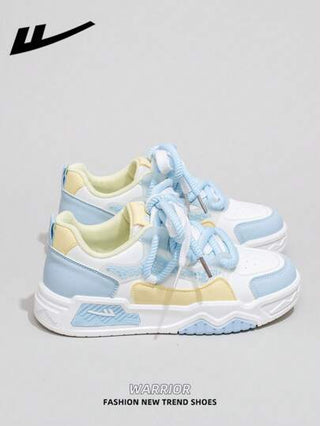 WARRIOR زوج من أحذية WARRIOR النسائية ذات القاعدة السميكة والرباط، أحذية كاجوال بنعل ناعم، أحذية رياضية منصة قمة منخفضة بنسيج ناعم، برأس مستدير كعب منخفض مانعة الانزلاق باللون الصلب الأنيق، مناسبة للطلبة وحفلات التخرج