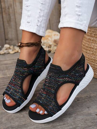 صندل رياضي كاجوال للسيدات ذوات المقاسات الكبيرة ، أحذية خفيفة الوزن سهلة الارتداء مريحة وبسيطة من الشبك متعددة الاستخدامات