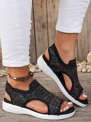 صندل رياضي كاجوال للسيدات ذوات المقاسات الكبيرة ، أحذية خفيفة الوزن سهلة الارتداء مريحة وبسيطة من الشبك متعددة الاستخدامات