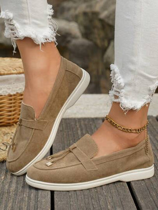 أحذية "المرأة فاشون" لي فو ذات موحد اللون وسطح جلد مطفي مزين بالمعدن لقدم واحدة! من بطانة بولي يوريثان للصدمات والراحة، مناسبة لسيناريوهات التنقل والمواعدة والتسوق المتعددة، ضرورية للاستخدام اليومي المتعدد