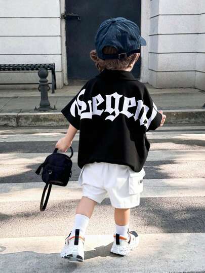 2 قطعة/مجموعة أزياء صيفية عادية كورية أطفال أولاد جميلة مزينة بطبعات أحرف وقميص كم قصير وشورت ذو خصر مطاطي