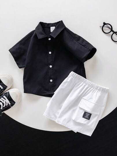 2 قطعة/مجموعة أزياء صيفية عادية كورية أطفال أولاد جميلة مزينة بطبعات أحرف وقميص كم قصير وشورت ذو خصر مطاطي