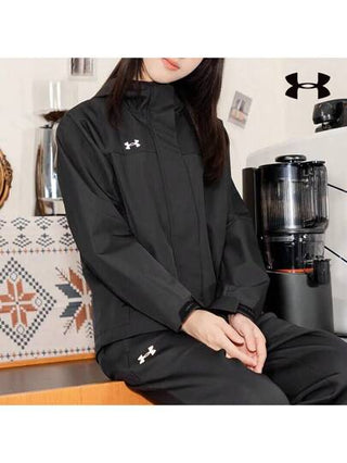 Under Armour جاكيت نسائية موديل 2025 جديد، رياضات خارجية وقت الفراغ بسيطة، أساسية، مقاومة للرياح، مزودة بغطاء للرأس 23600402-001